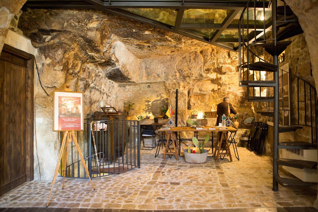 Case-Grotte Degli Avi, Esperienza Abitativa In Grotta โมดิกา ภายนอก รูปภาพ