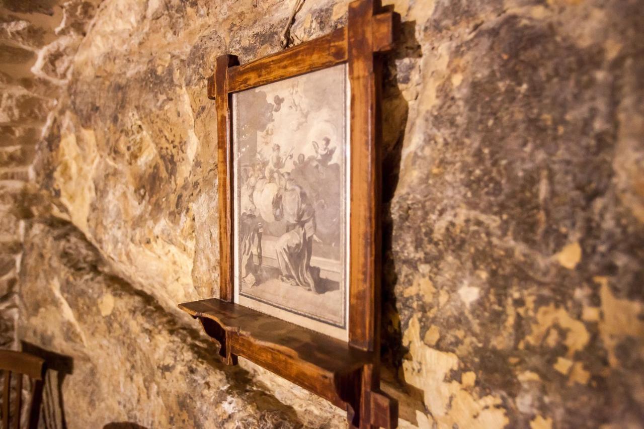 Case-Grotte Degli Avi, Esperienza Abitativa In Grotta โมดิกา ภายนอก รูปภาพ